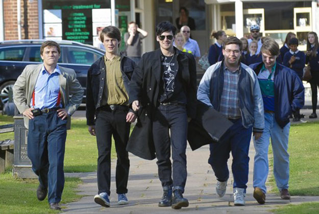 WORLD'S END Young Guys