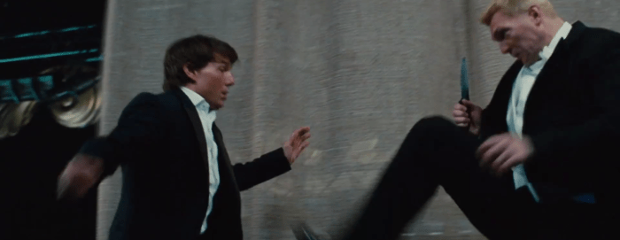 Ethan Hunt Tom Cruise fighting Mission: Impossible - Rogue Nation
