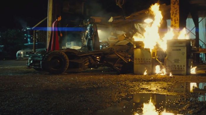 Batman V Superman Dawn of Justice Batman Faces Superman bat Mobile Gas Station