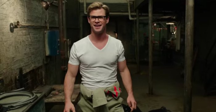 Ghostbusters 2016 Review Chris Hemsworth Kevin